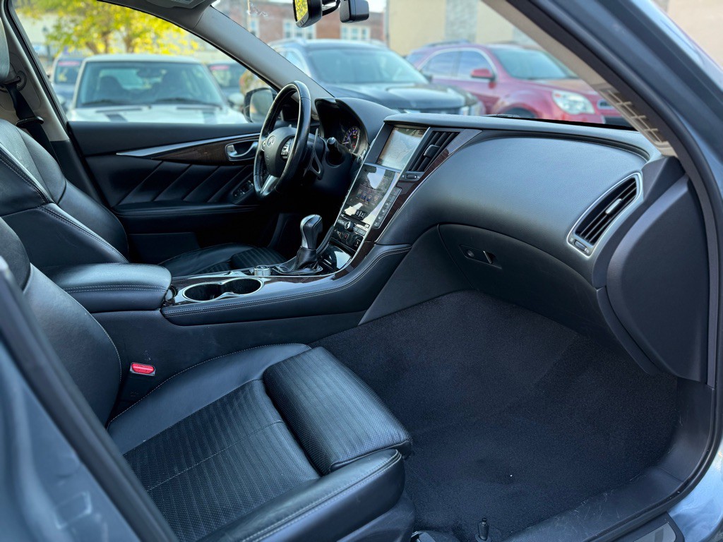2014 INFINITI Q50 Image 15