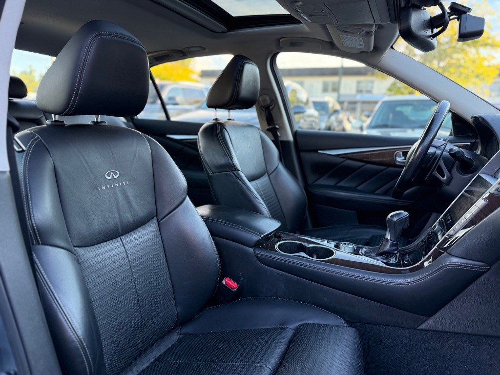 2014 INFINITI Q50 Image 16