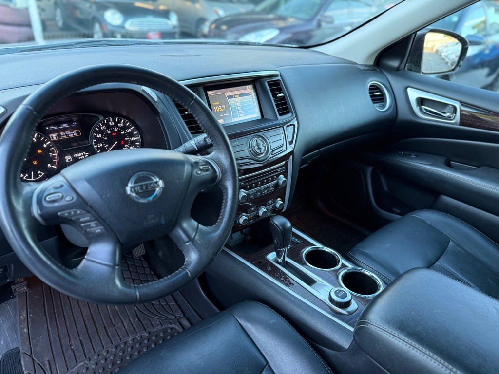 2014 Nissan Pathfinder Image 10