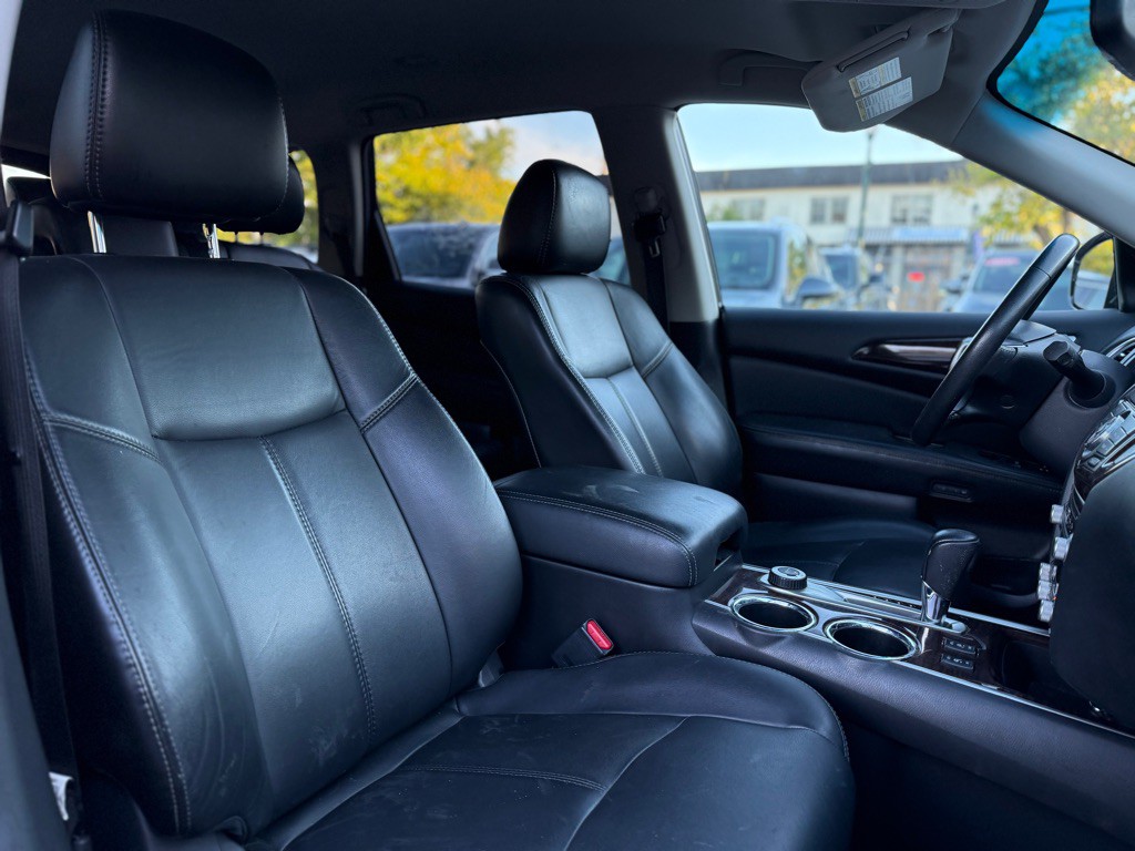 2014 Nissan Pathfinder Image 17