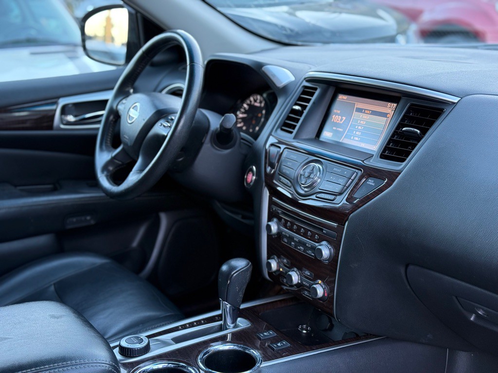 2014 Nissan Pathfinder Image 18