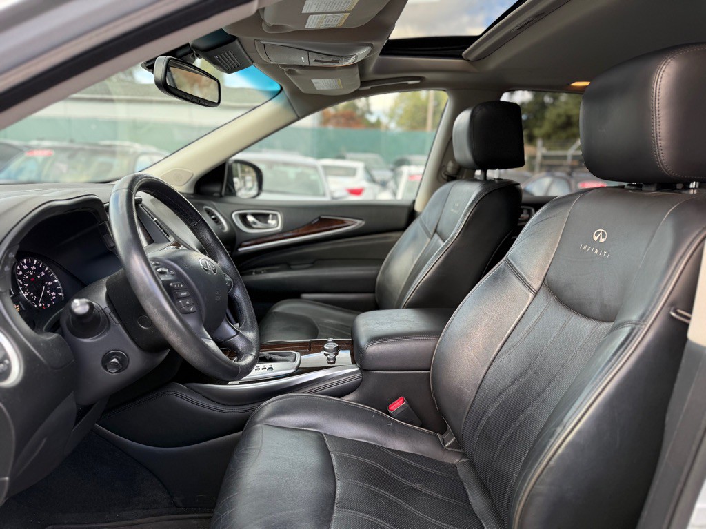 2013 INFINITI JX35 Image 9
