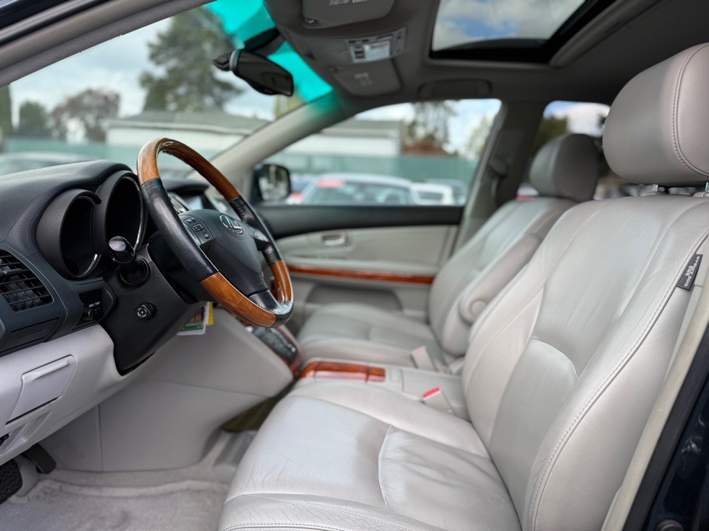 2005 Lexus RX 330 Image 9