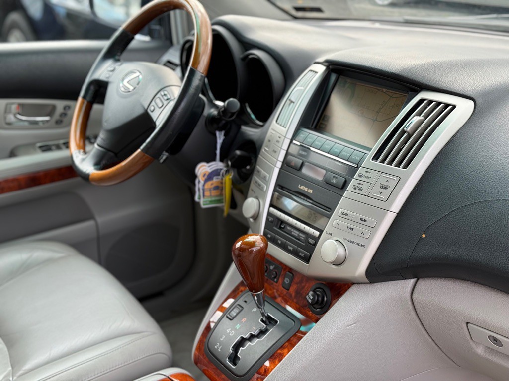 2005 Lexus RX 330 Image 16