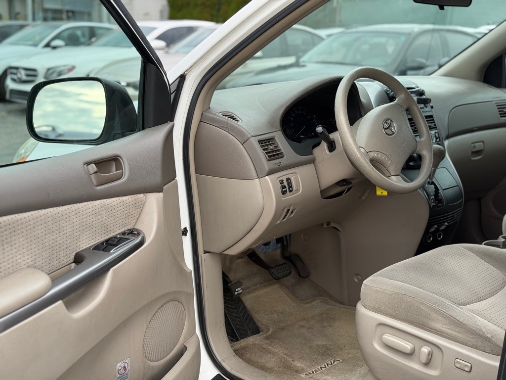 2006 Toyota Sienna Image 8