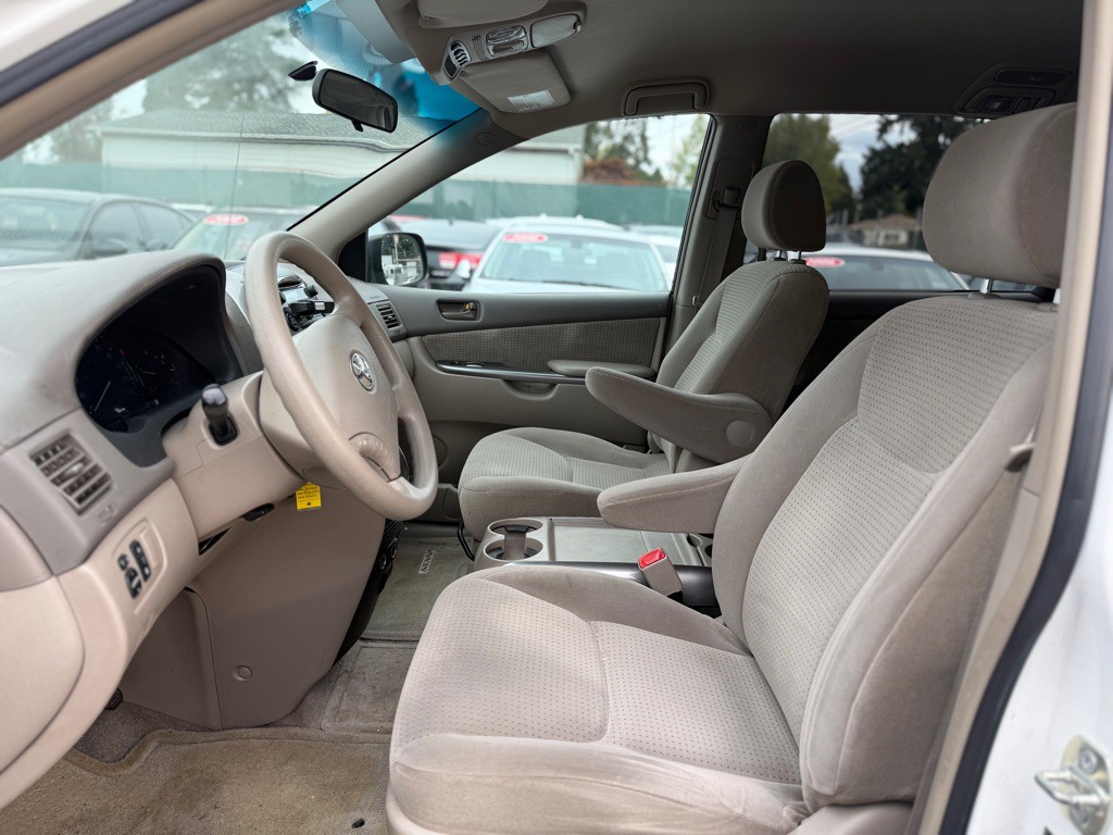 2006 Toyota Sienna Image 9
