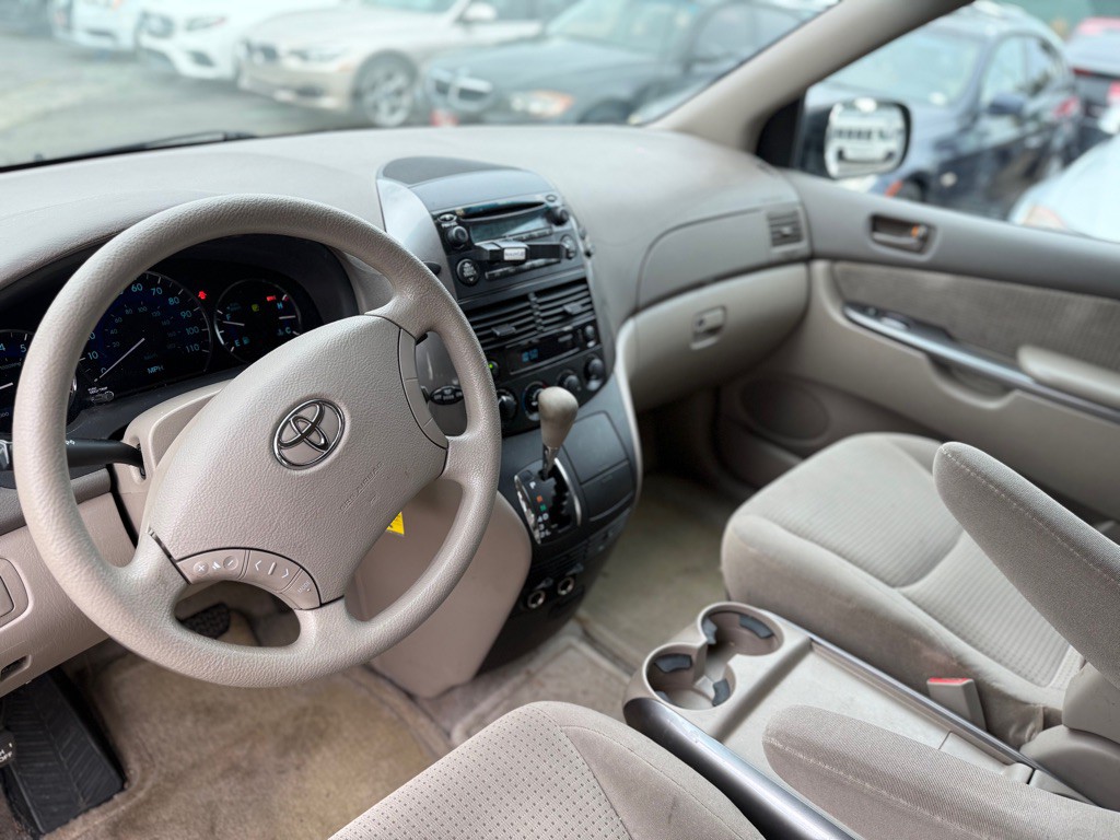 2006 Toyota Sienna Image 10