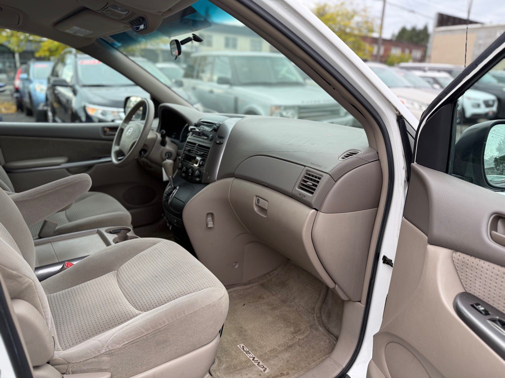 2006 Toyota Sienna Image 16