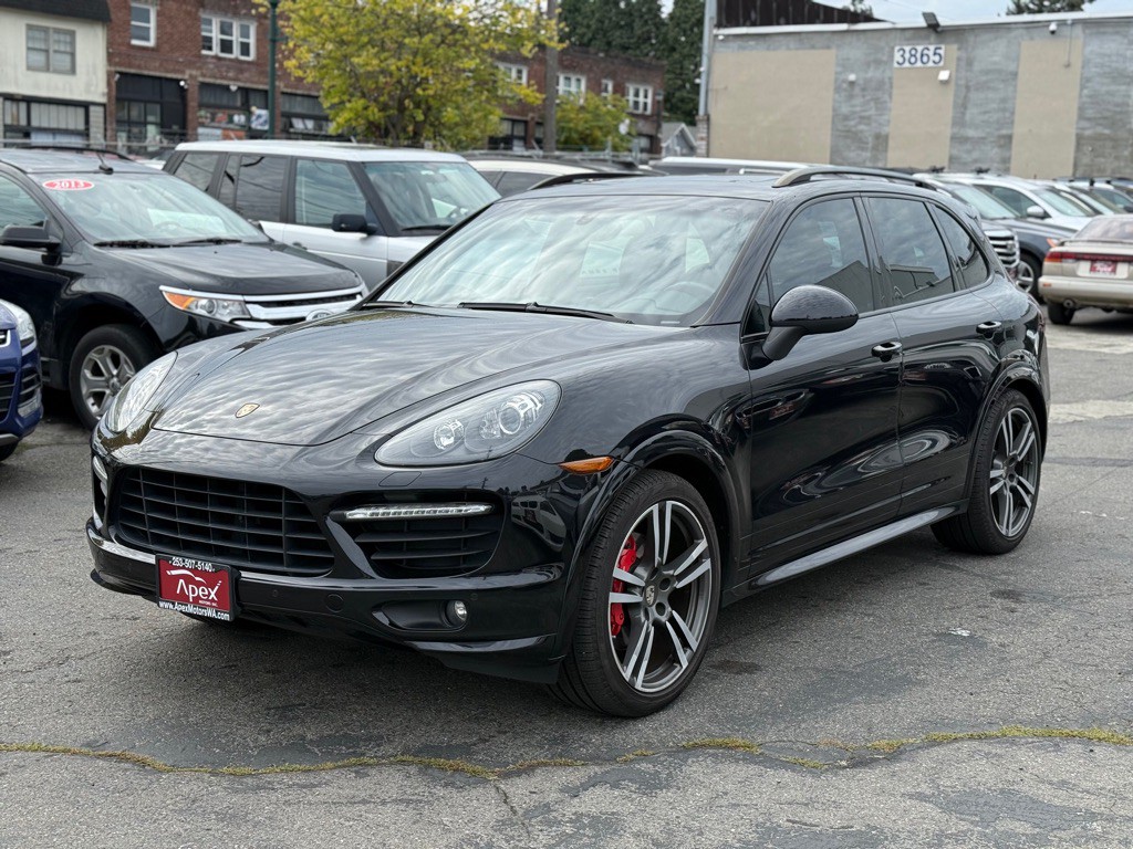 2013 Porsche Cayenne Image 1