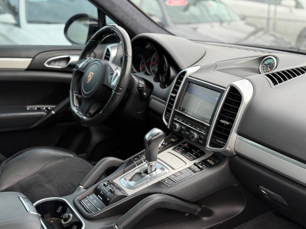 2013 Porsche Cayenne Image 17