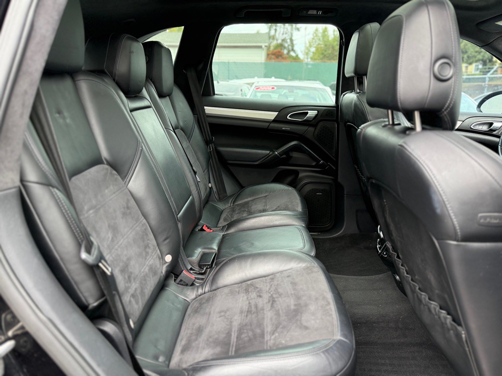 2013 Porsche Cayenne Image 19