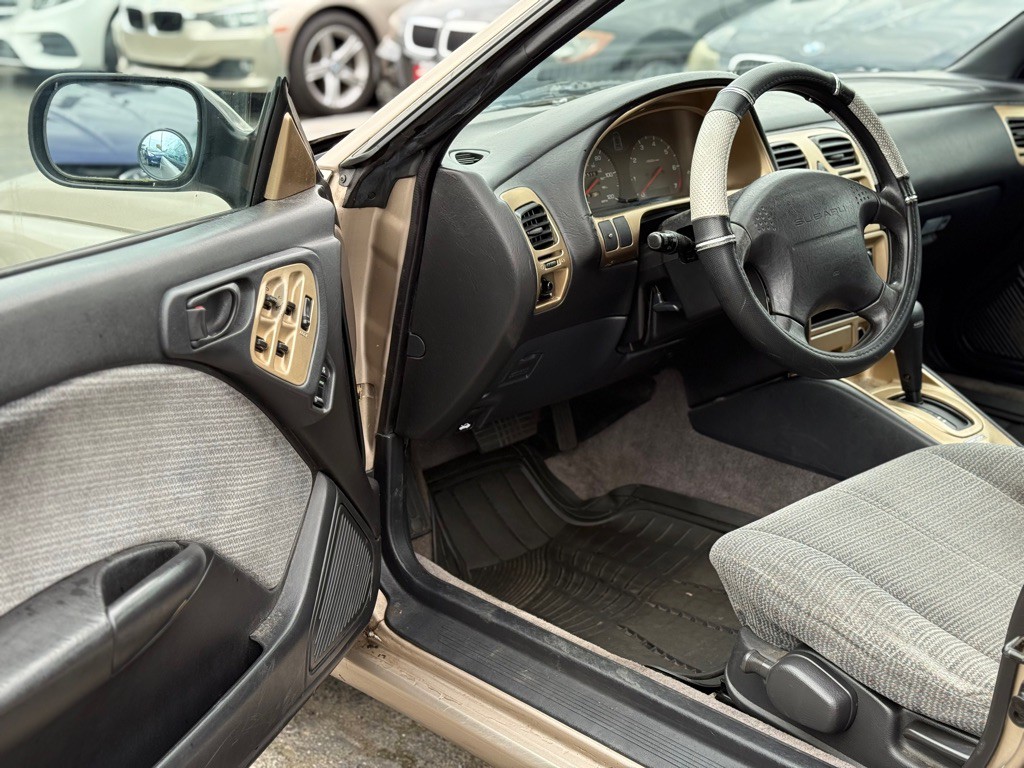 1999 Subaru Legacy Image 8