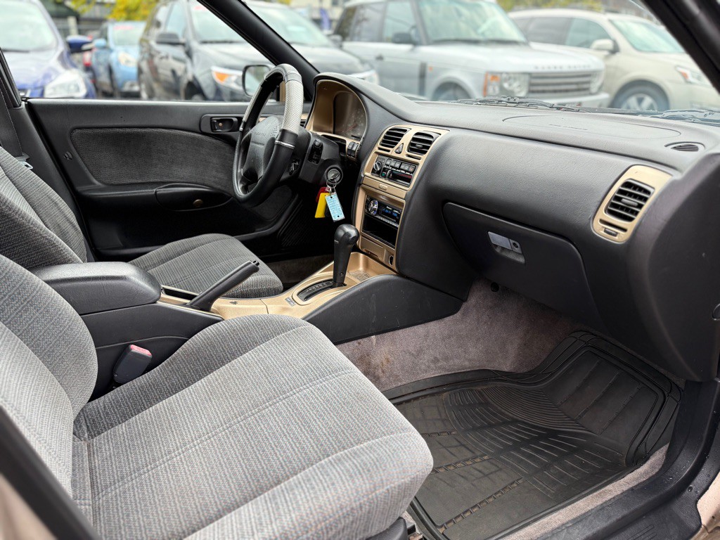 1999 Subaru Legacy Image 14