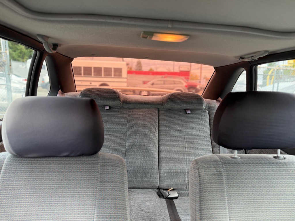 1999 Subaru Legacy Image 17