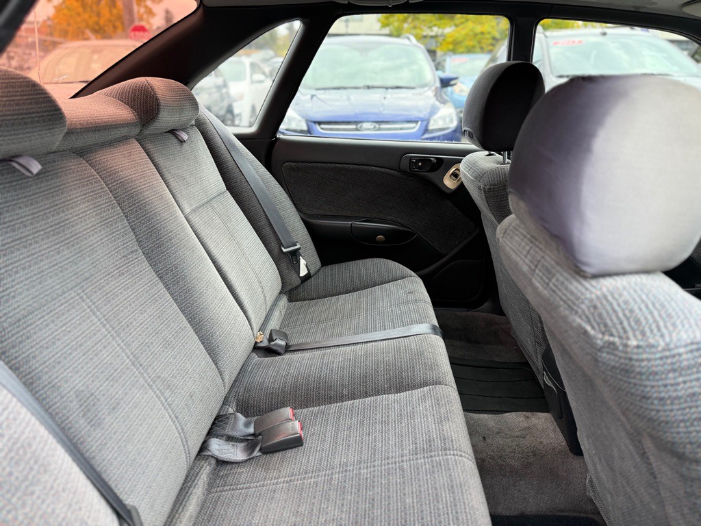 1999 Subaru Legacy Image 18
