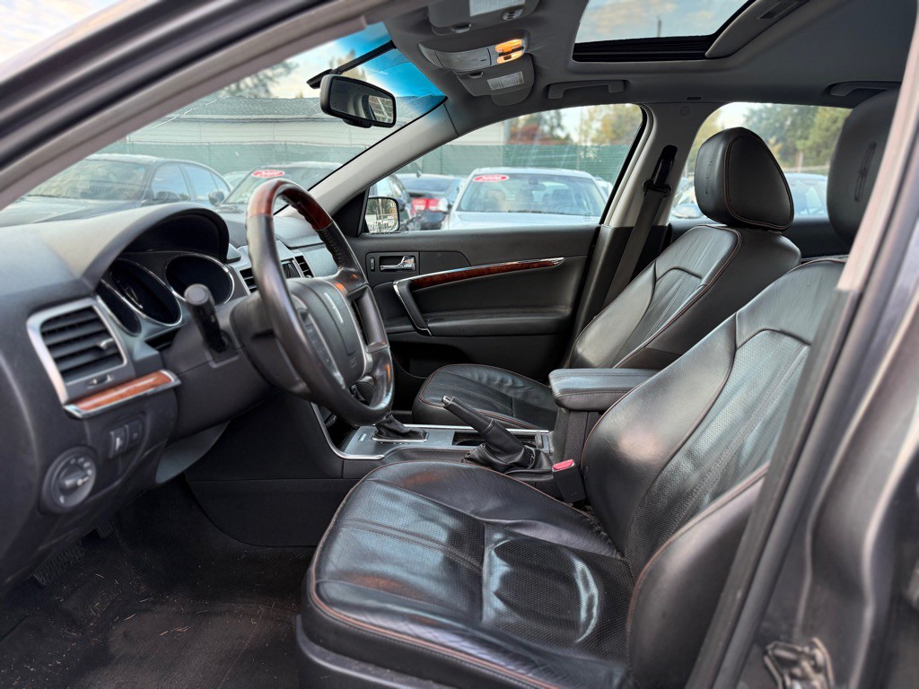 2010 Lincoln MKZ Image 9