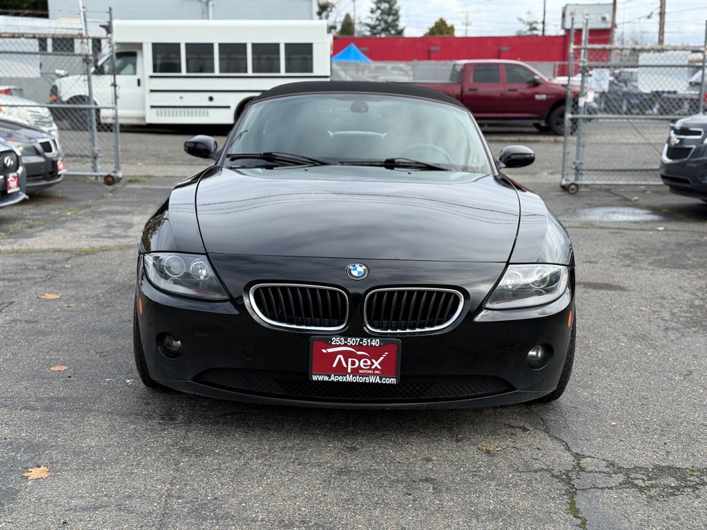 2005 BMW Z4 Image 3