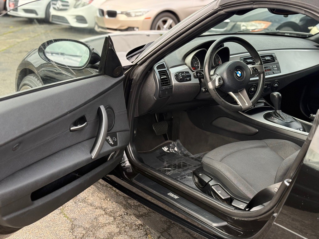 2005 BMW Z4 Image 8