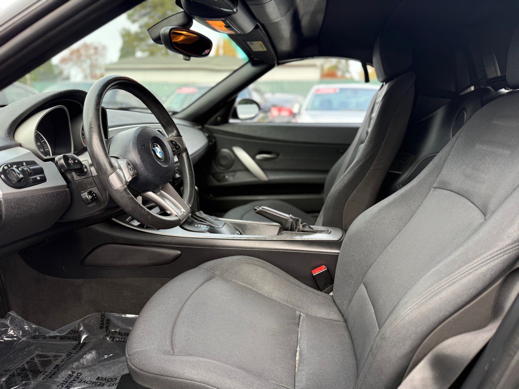 2005 BMW Z4 Image 9