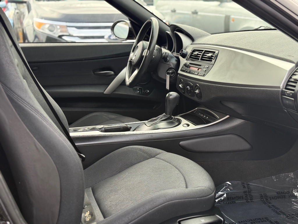 2005 BMW Z4 Image 13