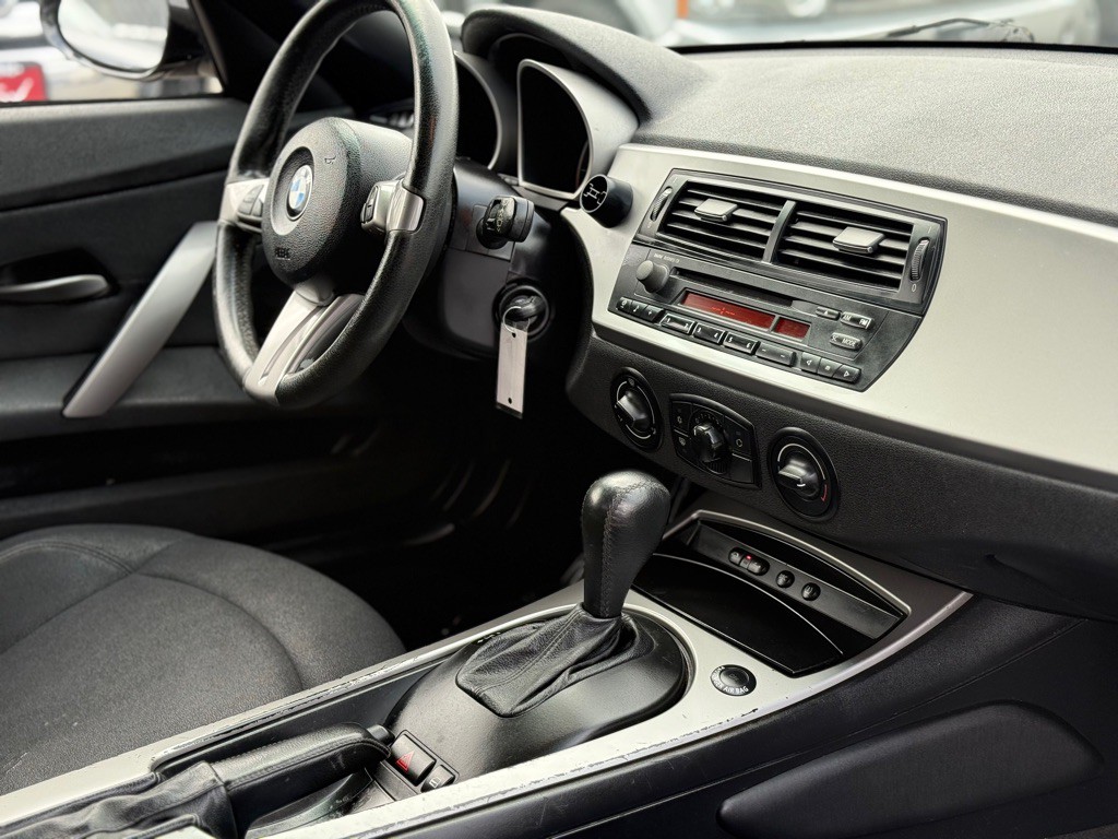 2005 BMW Z4 Image 14
