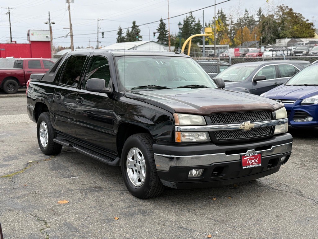 2005 Chevrolet Avalanche Image 2
