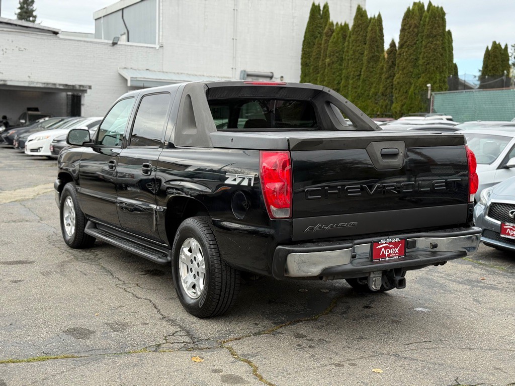 2005 Chevrolet Avalanche Image 5