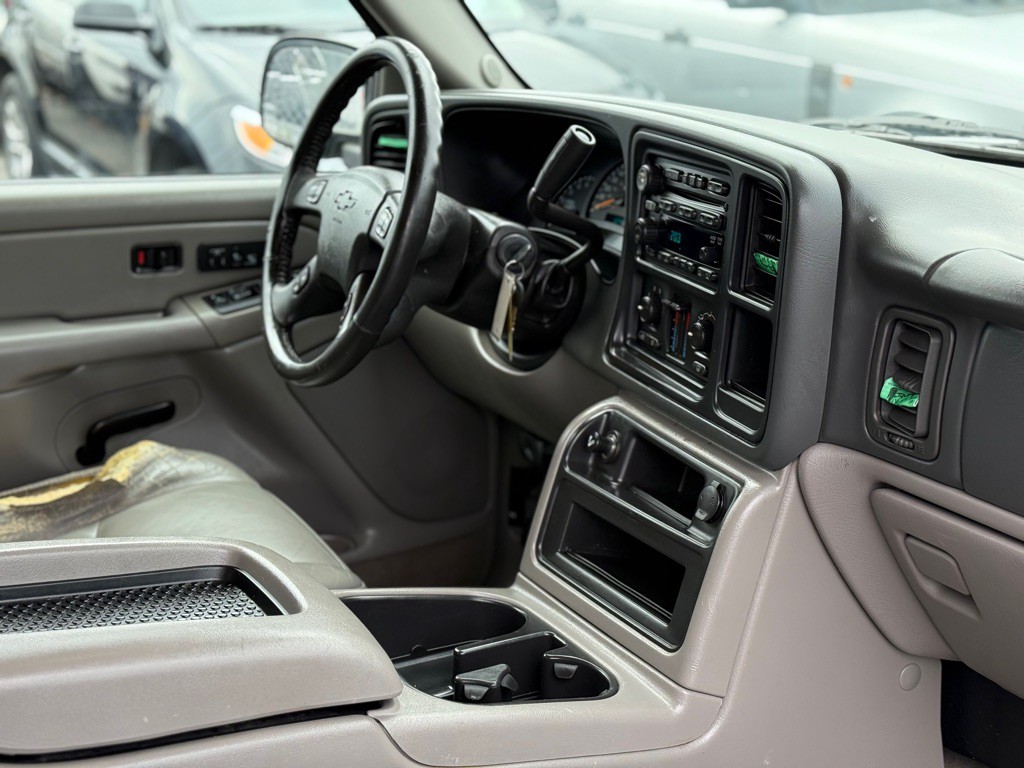 2005 Chevrolet Avalanche Image 17