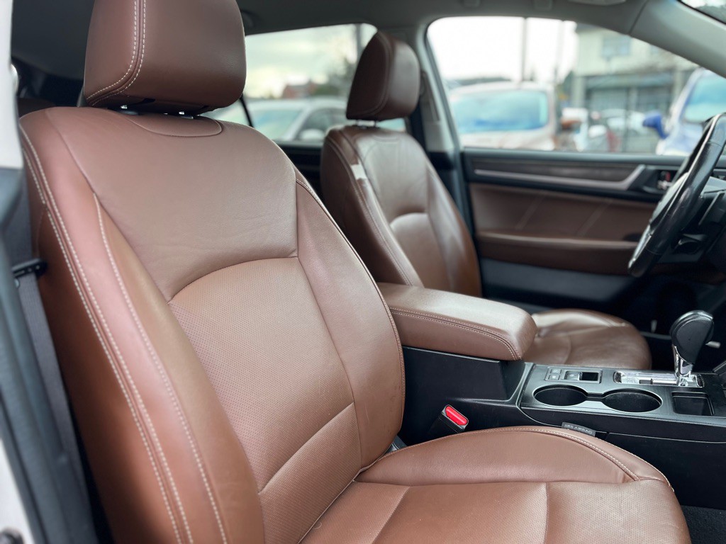 2017 Subaru Outback Image 16