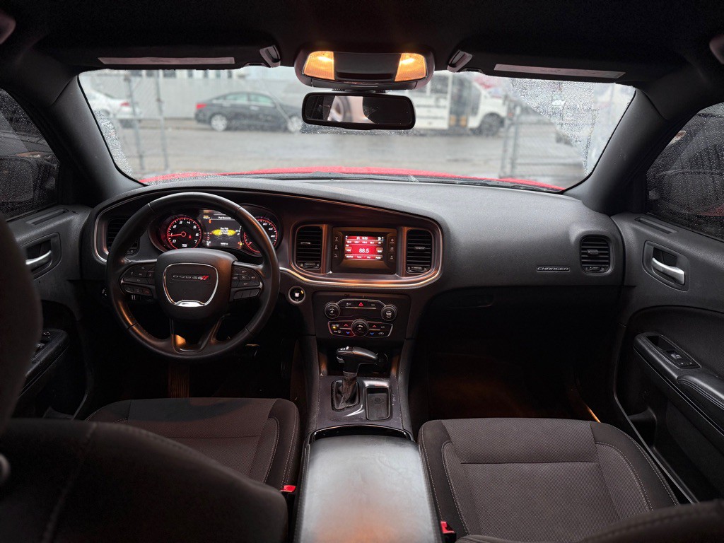 2016 Dodge Charger Image 14