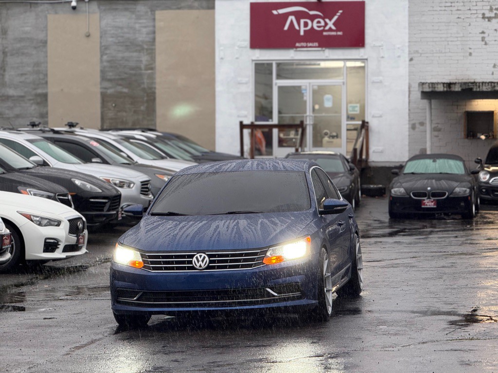 2016 Volkswagen Passat Image 1