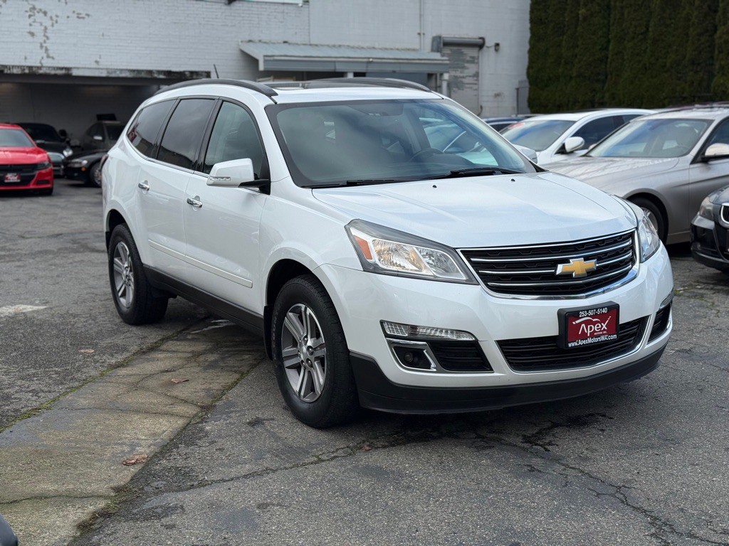 2017 Chevrolet Traverse Image 3