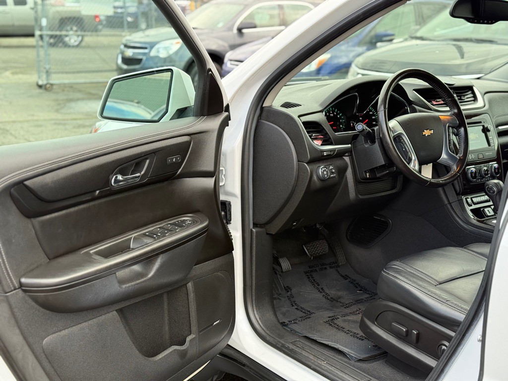 2017 Chevrolet Traverse Image 9