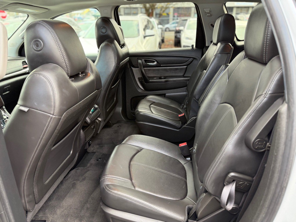 2017 Chevrolet Traverse Image 14