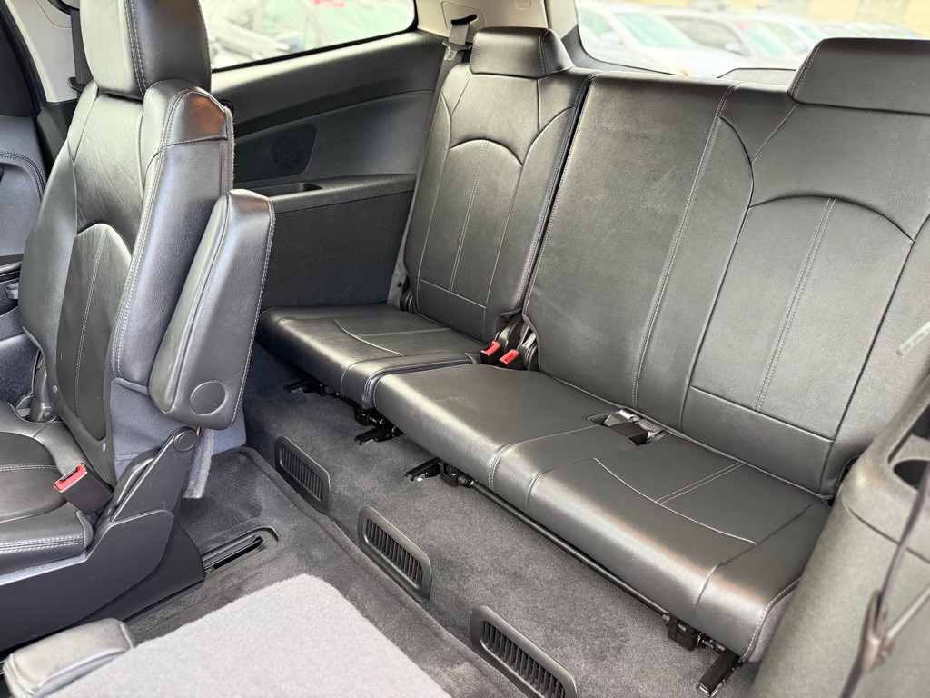 2017 Chevrolet Traverse Image 15