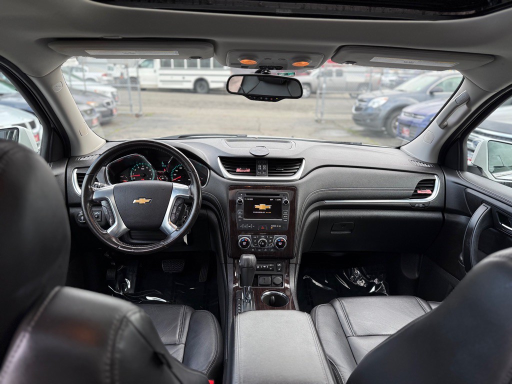2017 Chevrolet Traverse Image 16