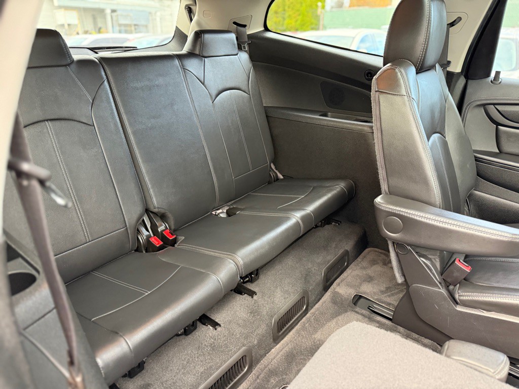 2017 Chevrolet Traverse Image 22