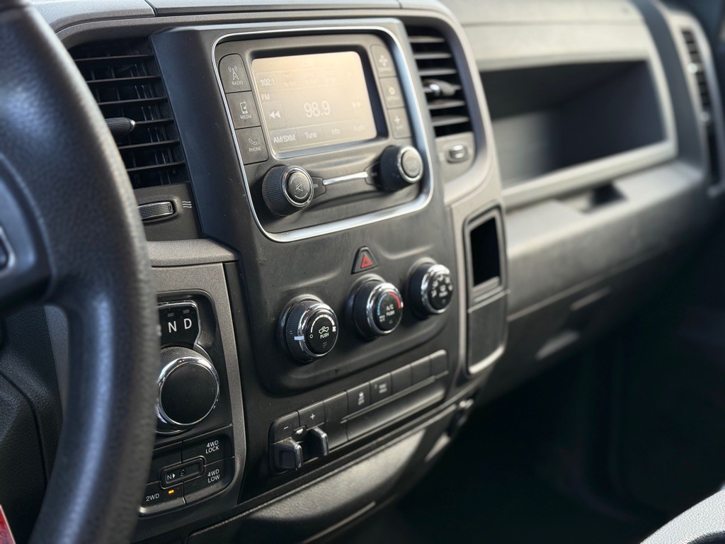 2015 RAM 1500 Image 12