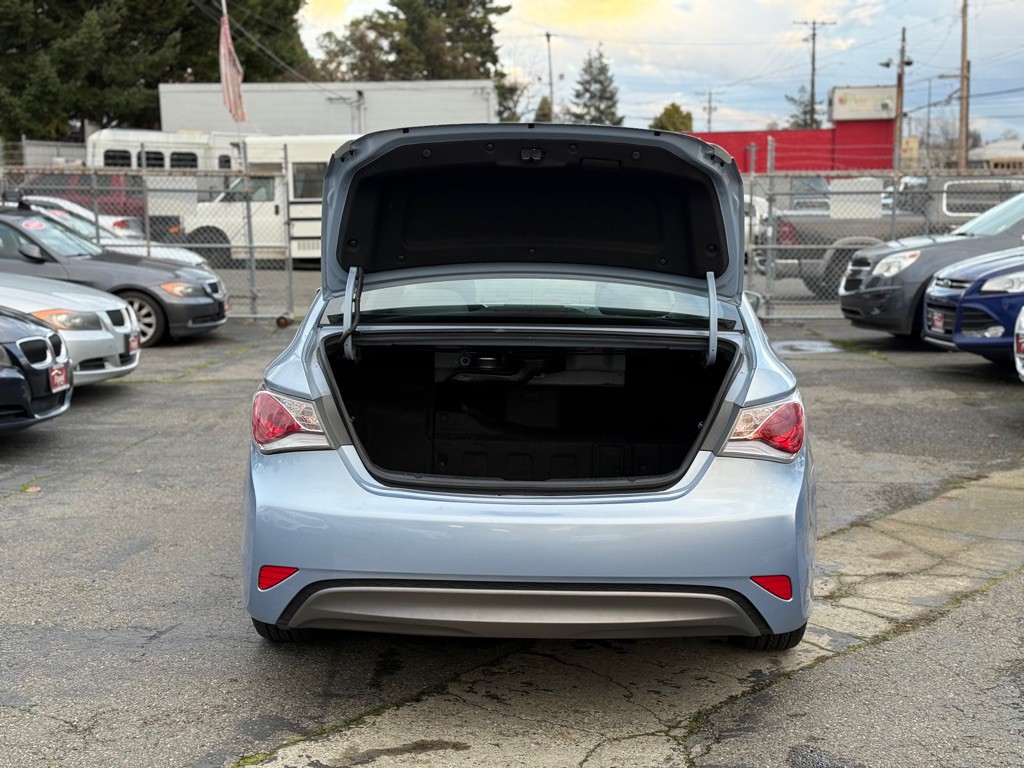 2013 Hyundai Sonata Image 8