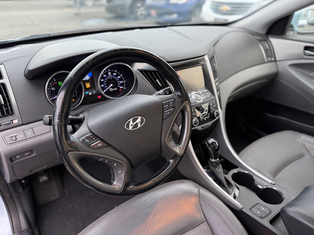 2013 Hyundai Sonata Image 11