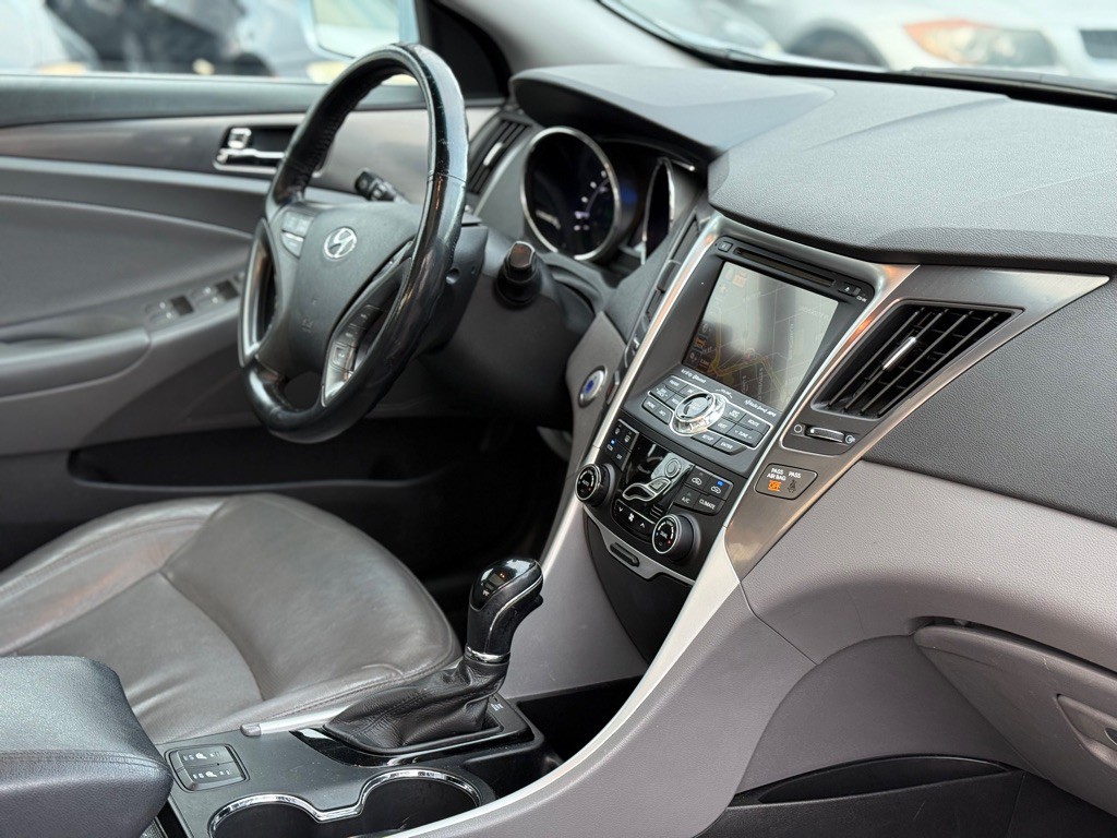 2013 Hyundai Sonata Image 18