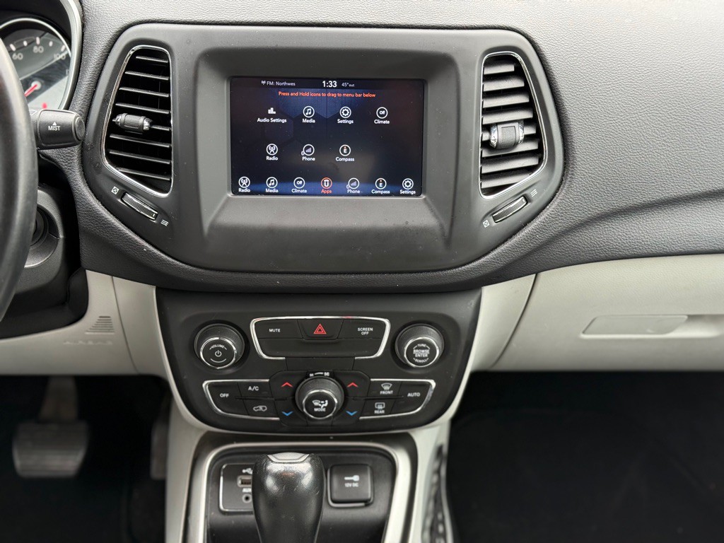 2017 Jeep Compass Image 15