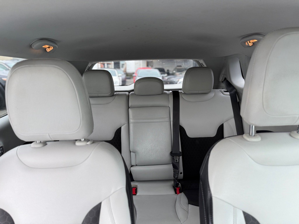 2017 Jeep Compass Image 20