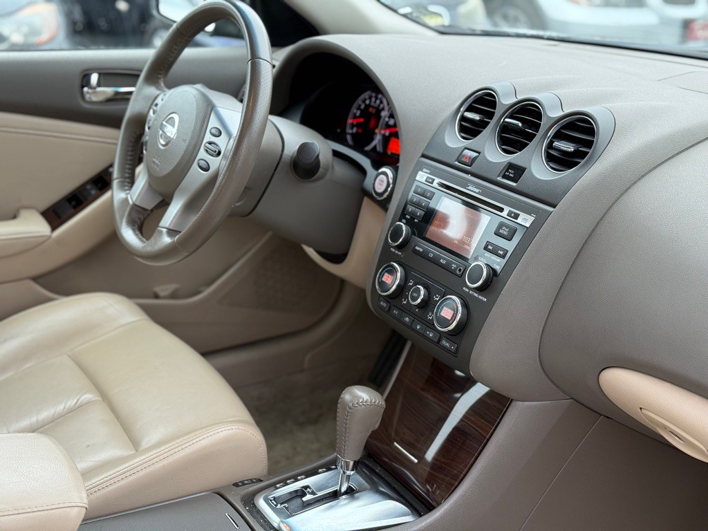 2012 Nissan Altima Image 16
