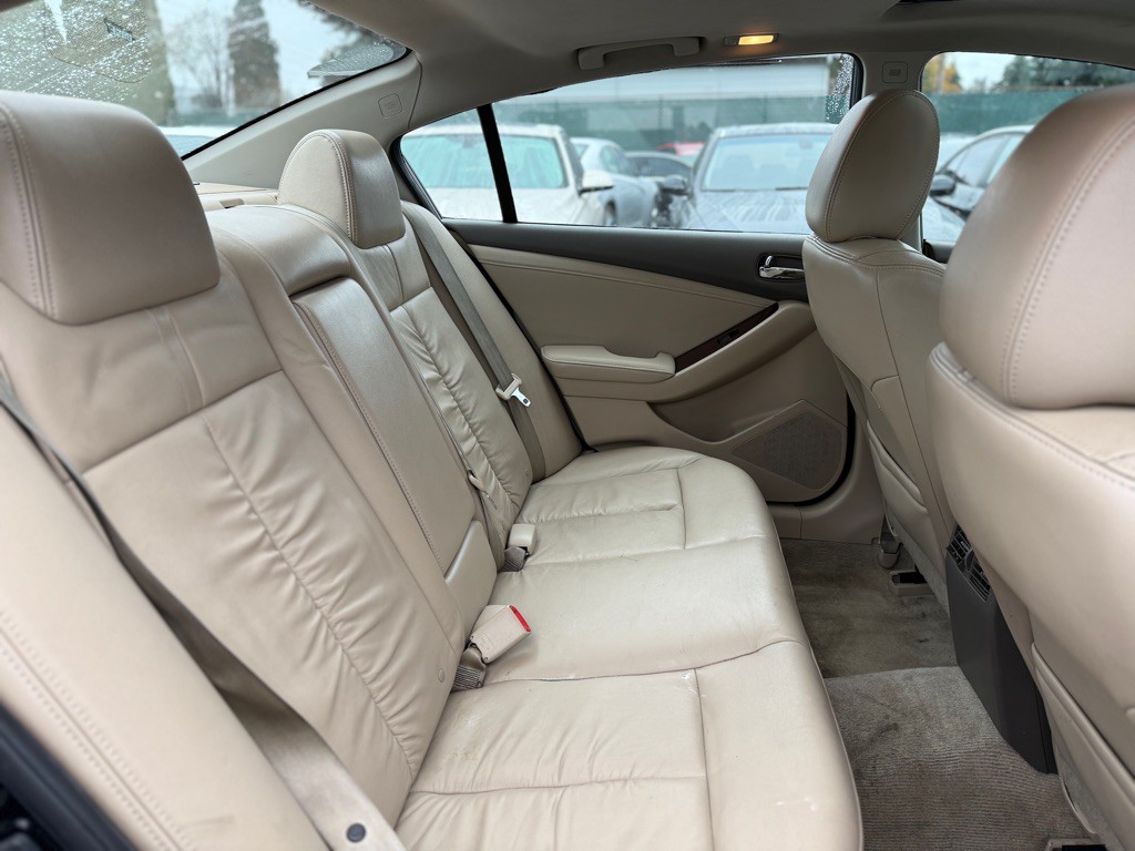 2012 Nissan Altima Image 18