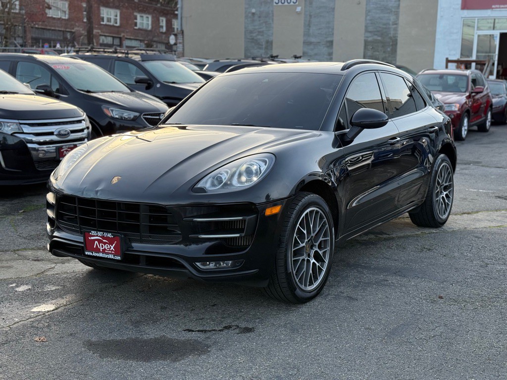 2015 Porsche Macan Image 1