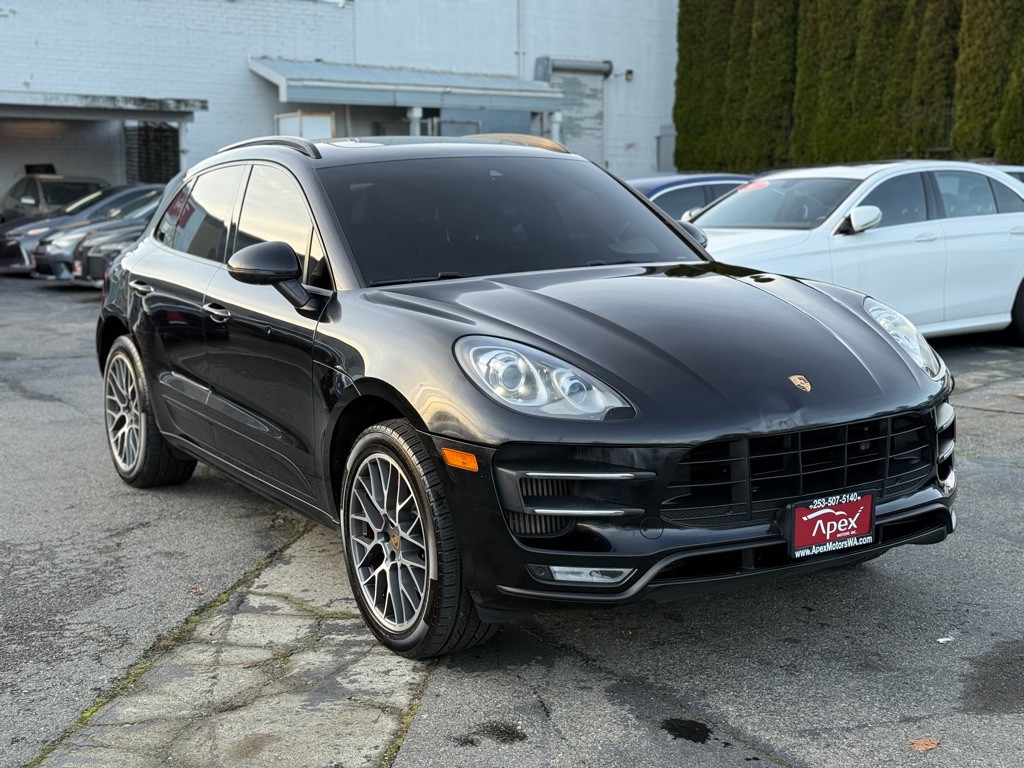2015 Porsche Macan Image 2