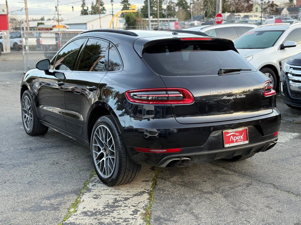 2015 Porsche Macan Image 6