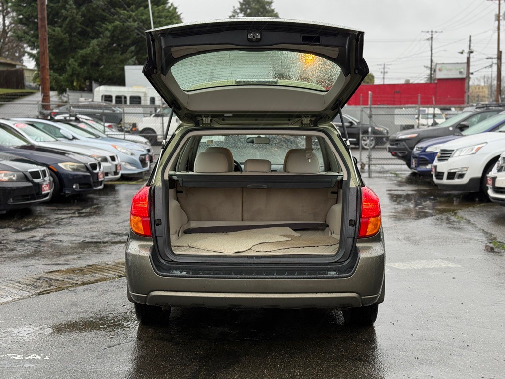 2005 Subaru Outback Image 8