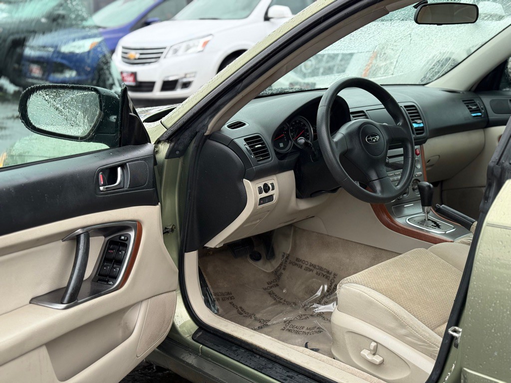 2005 Subaru Outback Image 9